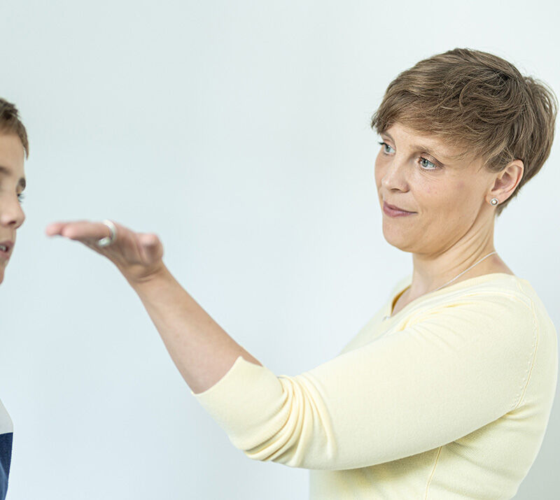 Durch den kinesiologischen Arm- Muskeltest wird ermittelt,
ob ein Reflex noch aktiv ist.